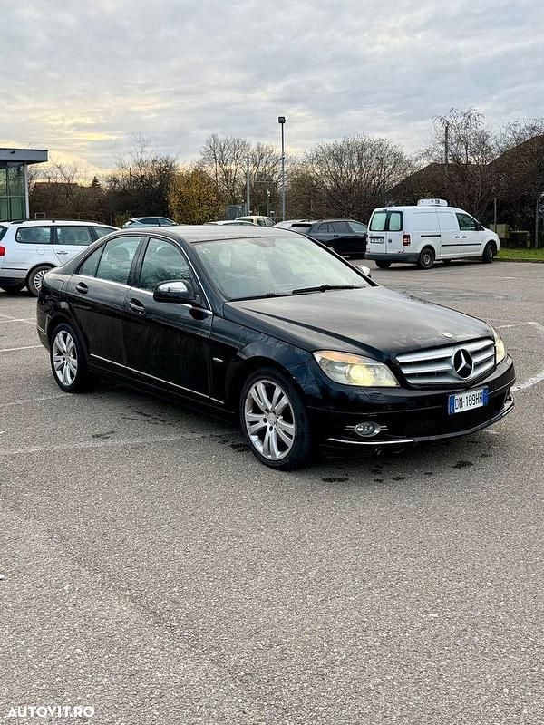 Culoarenegru Second-hand 2009 Mercedes C280 Avantgarde Berlinǎ | 3.200 EUR - Imagine 1/4