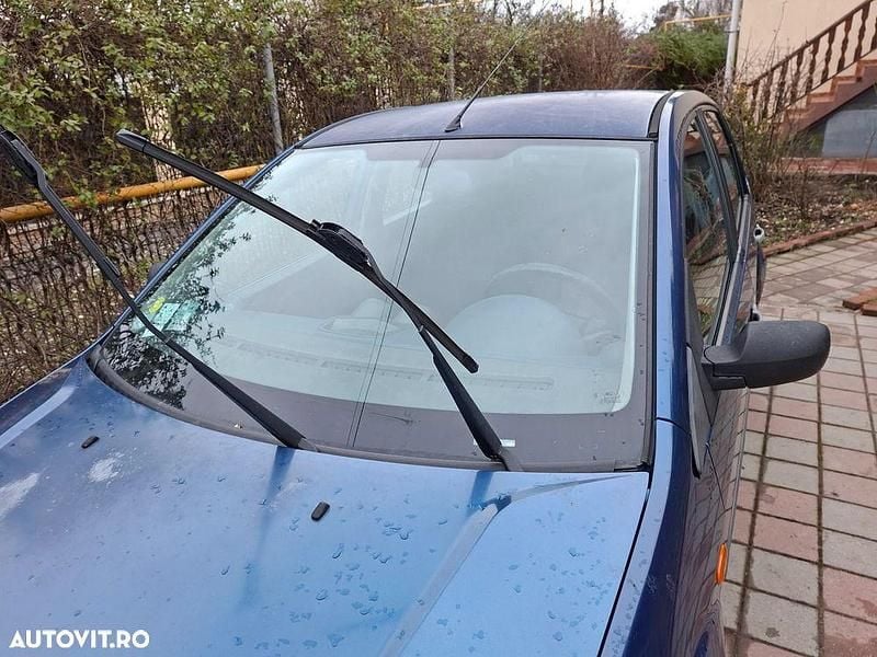 Second-hand Ford Fiesta Ghia 80 CP (58 kW) 2007 Culoarealbastru Hatchback