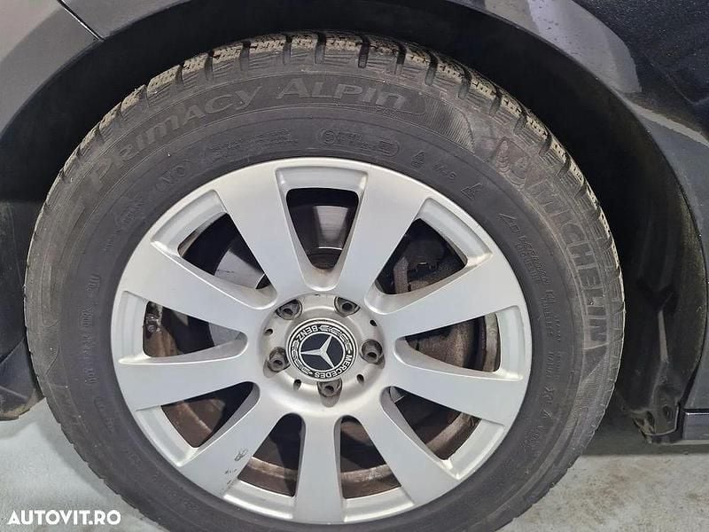 Second-hand Mercedes E200 136 CP (100 kW) 2016 Culoarenegru Berlinǎ