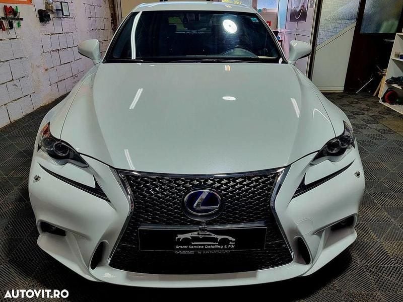 Second-hand Lexus IS300h Sport Line 223 CP (164 kW) 2013 Culoarealb Berlinǎ