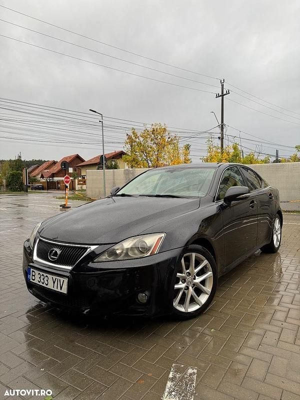 Culoarenegru Utilizat 2011 Lexus IS250 Luxury Line Berlinǎ | 7.490 EUR - Imagine 1/4