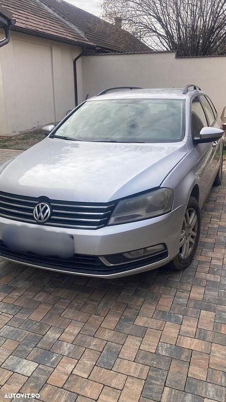 Second-hand VW Passat 105 CP (77 kW) 2011 Culoareargint Break