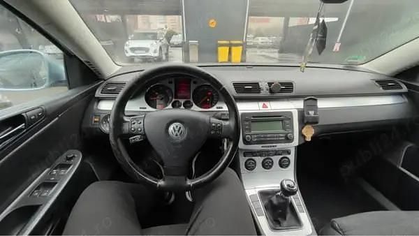 Second-hand VW Passat 140 CP (102 kW) 2005 Berlinǎ