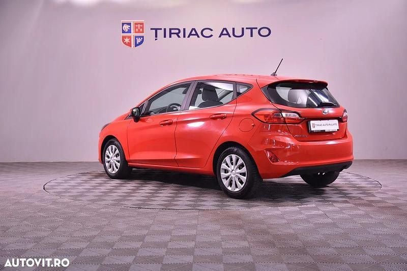 Second-hand Ford Fiesta 100 CP (73 kW) 2022 Culoarerosu Hatchback