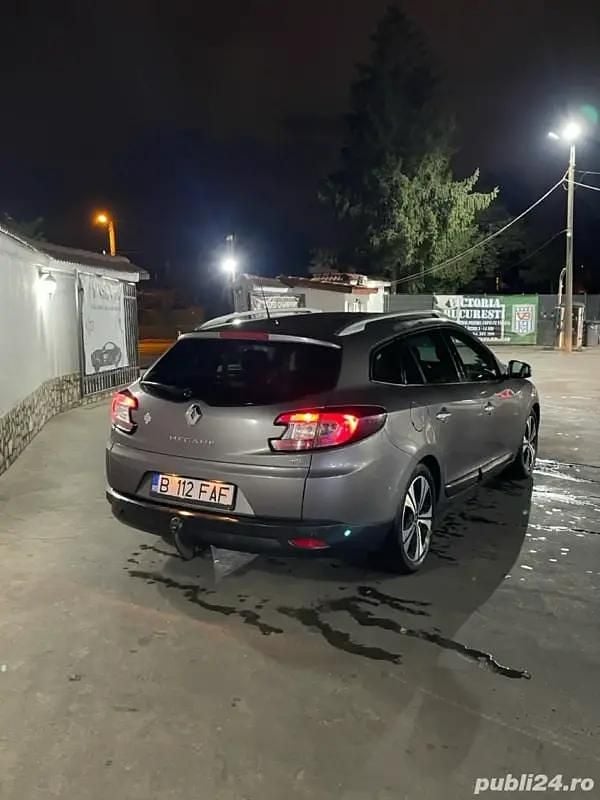 Gri Utilizat 2012 Renault Mégane III Break | 3.600 EUR (Preț bun) - Imagine 1/4