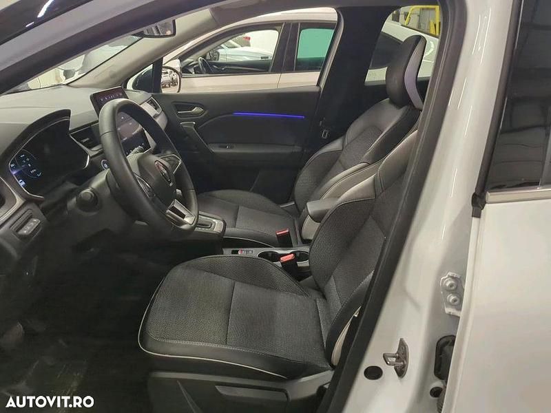 Second-hand Renault Captur 160 CP (117 kW) 2023 Culoarealb SUV