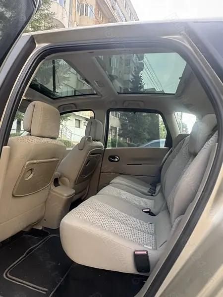 Utilizat 2006 Renault Scénic II Monovolum | 3.100 EUR - Imagine 1/4