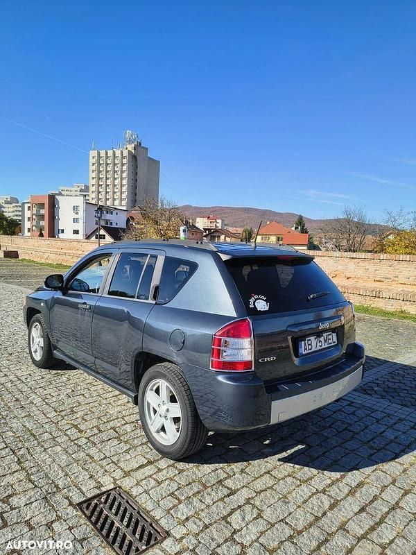 Culoarealbastru Utilizat 2007 Jeep Compass SUV | 3.500 EUR (Scump) - Imagine 1/4