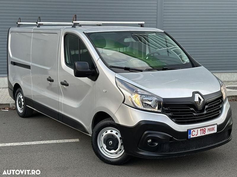 Culoareargint Utilizat 2015 Renault Trafic Expression Van | 10.900 EUR (Super Preț) - Imagine 1/4