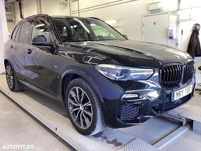 Negru Utilizat 2021 BMW X5 SUV | 48.500 EUR (Preț bun) - Imagine 1/4