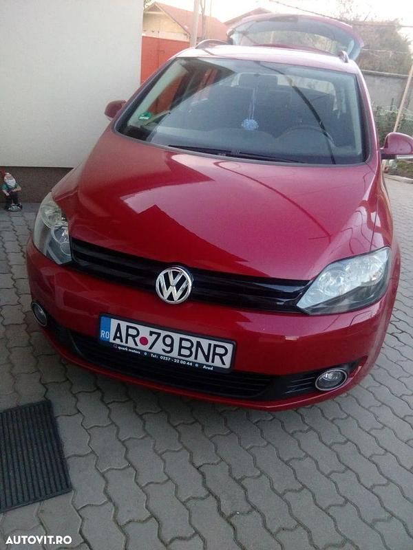 Culoarerosu Utilizat 2009 VW Golf Plus Trendline Monovolum | 5.000 EUR - Imagine 1/4