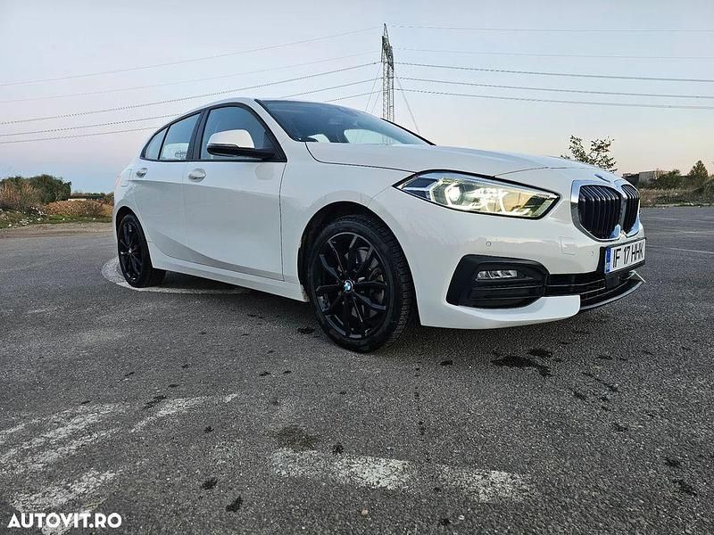 Culoarealb Utilizat 2023 BMW 120 Comfort Edition Hatchback | 20.000 EUR - Imagine 1/4