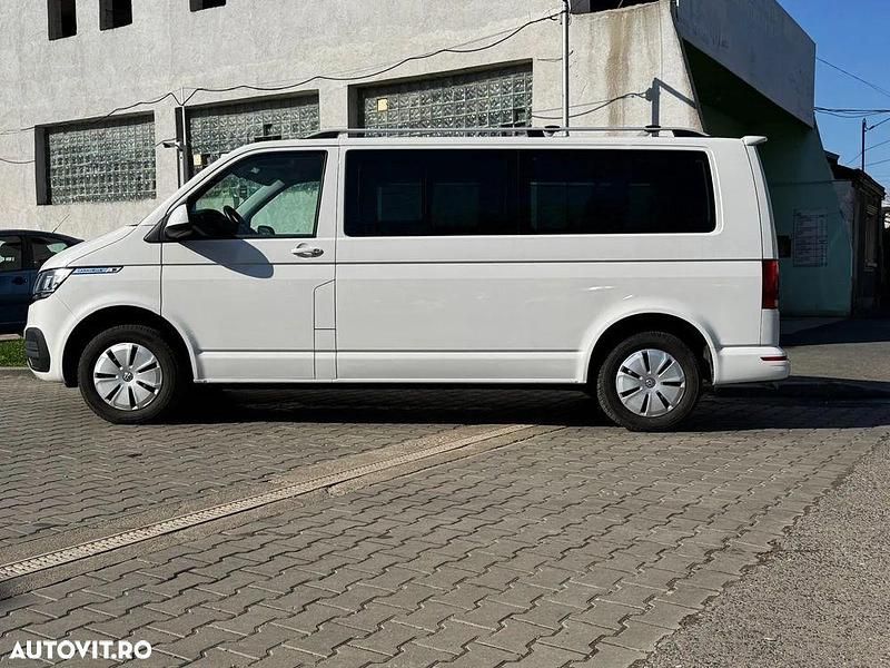 Second-hand VW Caravelle Comfortline 150 CP (110 kW) 2024 Culoarealb Monovolum