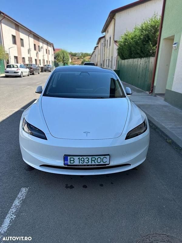 Culoarealb Utilizat 2024 Tesla Model 3 RWD Berlinǎ | 32.500 EUR - Imagine 1/4