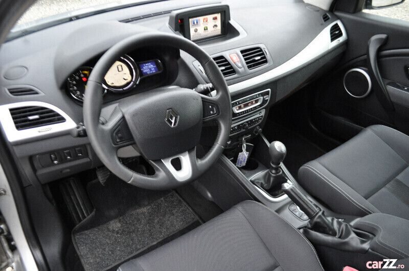 Second-hand Renault Mégane III 130 CP (95 kW) 2011 Argintiu Berlinǎ