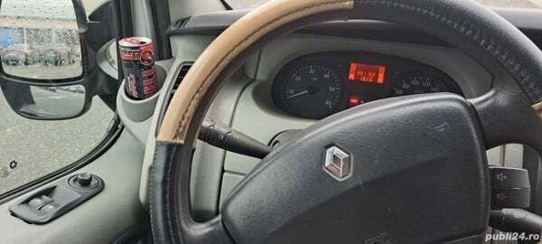 Second-hand Renault Trafic 100 CP (73 kW) 2007 Monovolum