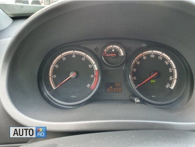 Second-hand Opel Corsa 90 CP (66 kW) 2011 Alb Hatchback