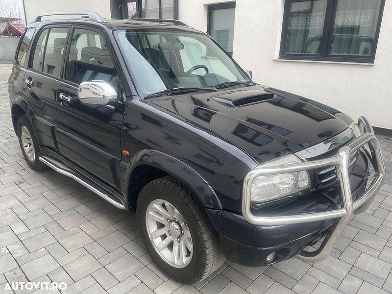 Second-hand Suzuki Grand Vitara Limited 109 CP (80 kW) 2005 Culoarenegru SUV