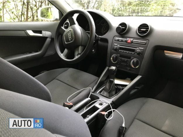 Second-hand Audi A3 105 CP (77 kW) 2006 Argintiu Hatchback