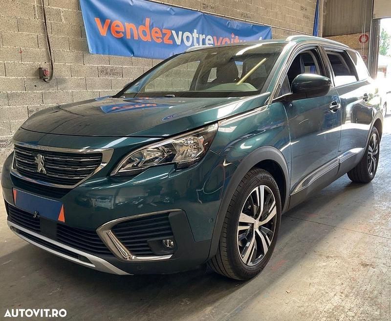 Albastru Utilizat 2019 Peugeot 5008 Allure Monovolum | 12.990 EUR (Preț bun) - Imagine 1/4