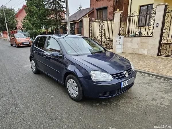 Albastru Utilizat 2005 VW Golf V Hatchback | 1.950 EUR (Preț OK) - Imagine 1/4