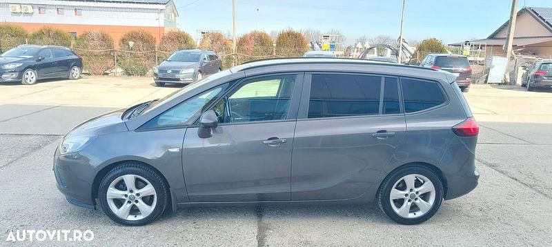 Second-hand Opel Zafira Tourer Active 130 CP (95 kW) 2013 Culoaregri Monovolum