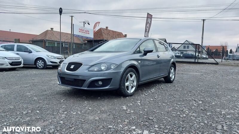Gri Utilizat 2012 Seat Leon Reference | 5.290 EUR (Super Preț) - Imagine 1/4