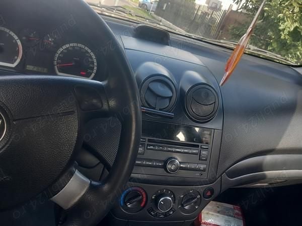 Rosu Utilizat 2010 Chevrolet Aveo Berlinǎ | 2.100 EUR (Preț OK) - Imagine 1/3