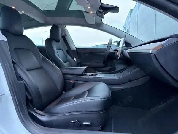 Second-hand Tesla Model 3 258 kW (351 CP) 2021 Berlinǎ