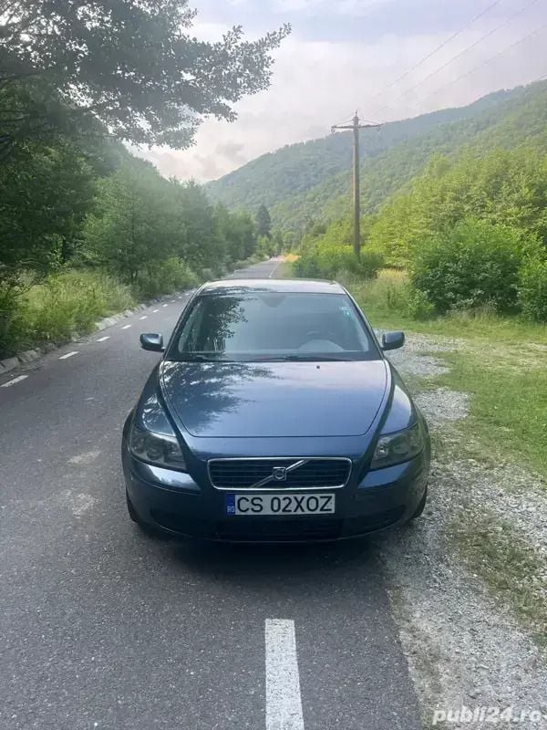 Utilizat 2006 Volvo S40 Berlinǎ | 3.800 EUR (Scump) - Imagine 1/4