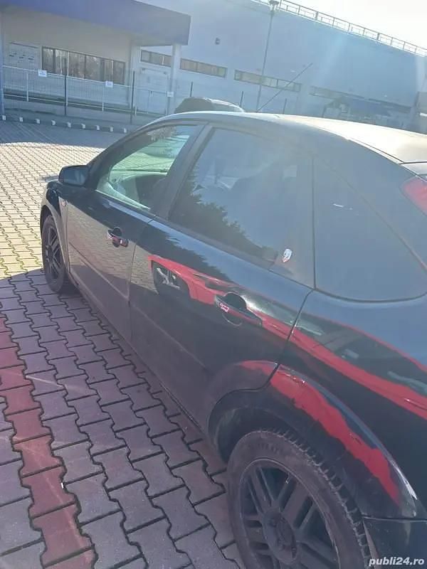 Utilizat 2006 Ford Focus Berlinǎ | 1.000 EUR (Preț OK) - Imagine 1/4