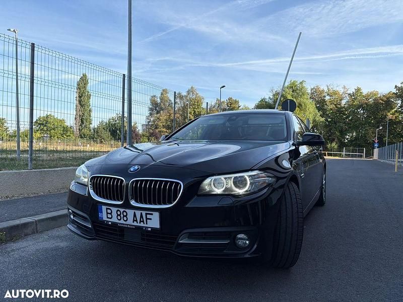 Culoarenegru Utilizat 2015 BMW 525 Luxury Line Berlinǎ | 15.500 EUR (Preț OK) - Imagine 1/4