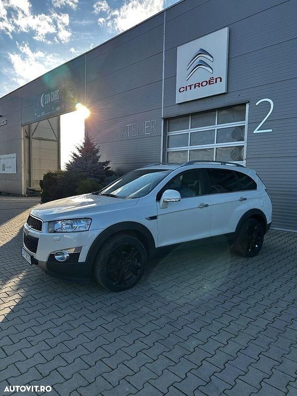 Culoarealb Utilizat 2012 Chevrolet Captiva LTZ SUV | 5.900 EUR (Preț bun) - Imagine 1/4