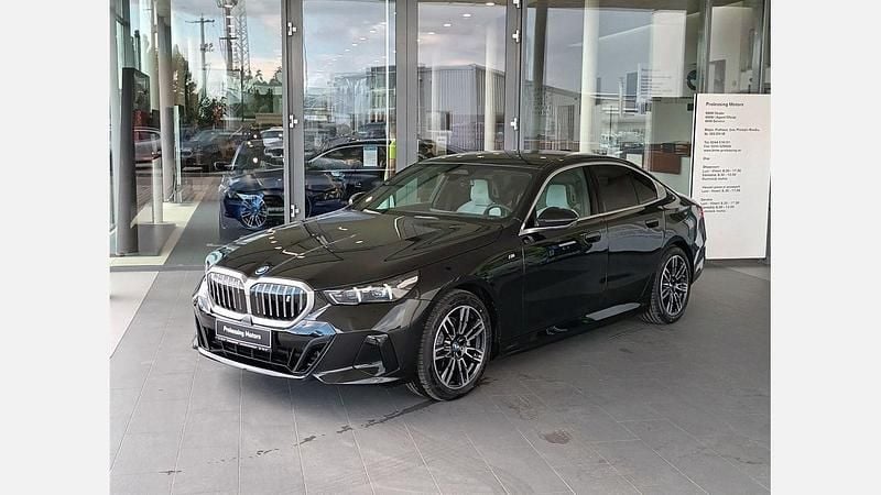 Negru sapphire metalizat Utilizat 2024 BMW i5 Comfort Edition Berlinǎ | 65.219 EUR - Imagine 1/4
