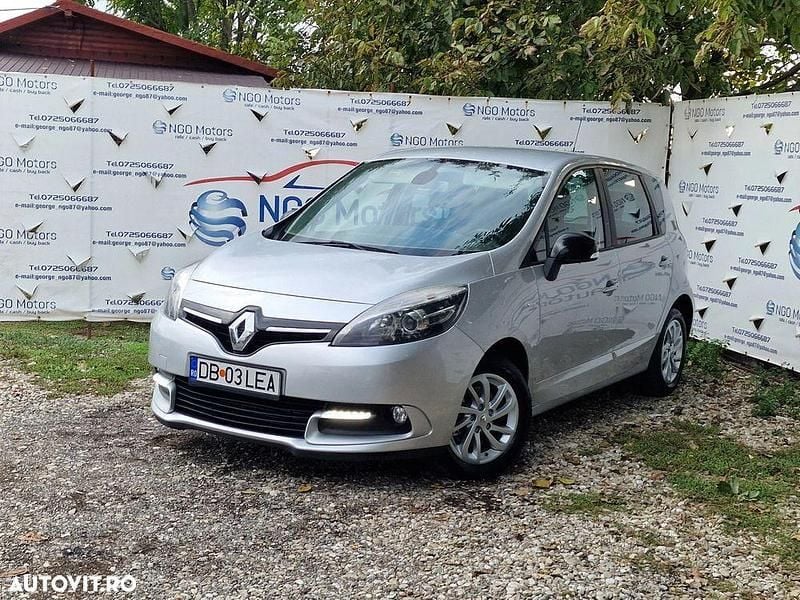 Culoareargint Utilizat 2015 Renault Scénic III LIMITED Monovolum | 5.990 EUR (Preț OK) - Imagine 1/4