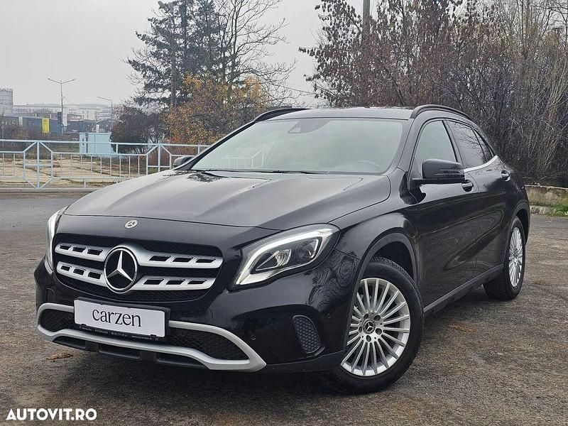 Culoarenegru Utilizat 2019 Mercedes GLA200 SUV | 22.000 EUR (Preț OK) - Imagine 1/4