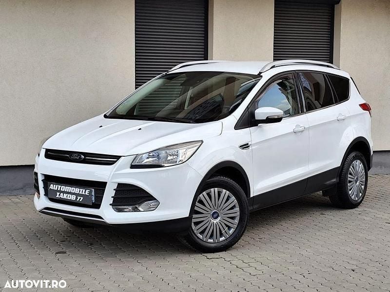 Second-hand Ford Kuga 140 CP (102 kW) 2016 Culoarealb SUV