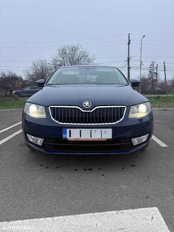 Culoarealbastru Utilizat 2014 Skoda Octavia Ambiente Berlinǎ | 6.650 EUR (Preț bun) - Imagine 1/4