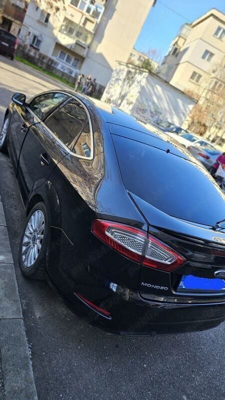 Second-hand Ford Mondeo 116 CP (85 kW) 2012 Negru Hatchback