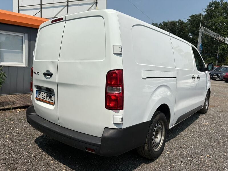 Second-hand Opel Vivaro 122 CP (89 kW) 2020 Alb Monovolum