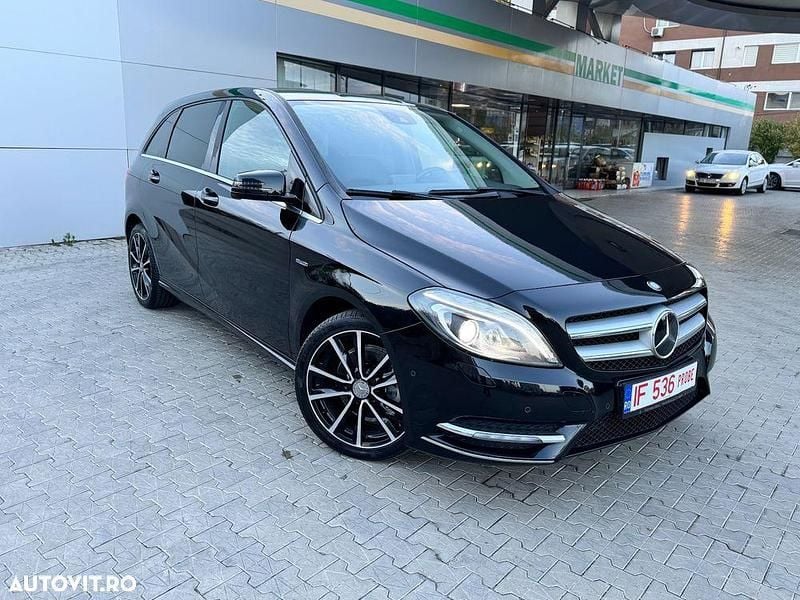 Second-hand Mercedes B200 136 CP (100 kW) 2012 Culoarenegru Monovolum
