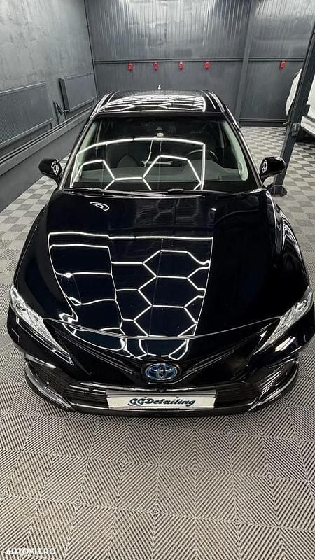 Second-hand Toyota Camry Luxury 218 CP (160 kW) 2022 Culoarenegru Berlinǎ