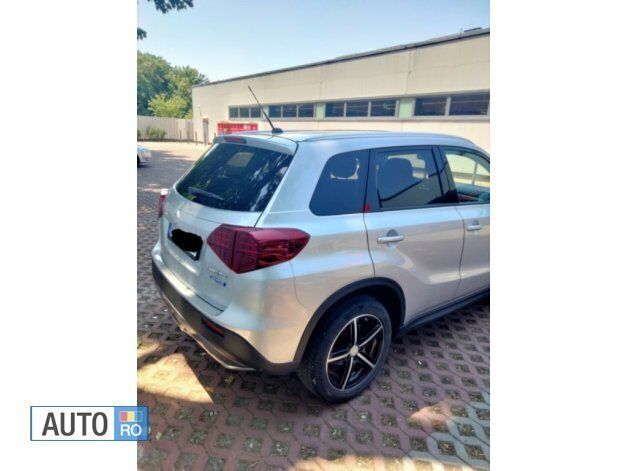 Second-hand Suzuki Vitara 120 CP (88 kW) 2019 Argintiu SUV