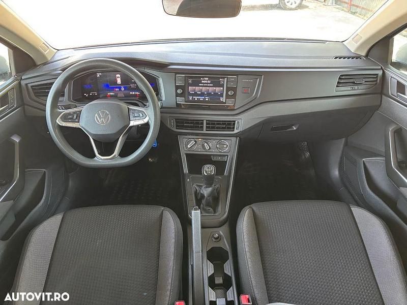 Second-hand VW Polo Trendline 80 CP (58 kW) 2022 Culoareargint Hatchback