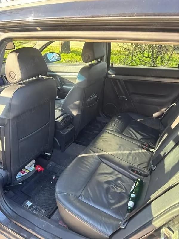 Second-hand Opel Vectra 101 CP (74 kW) 2008 Hatchback