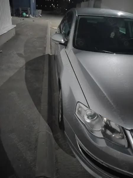 Utilizat 2010 VW Passat Berlinǎ | 4.900 EUR (Preț OK) - Imagine 1/4