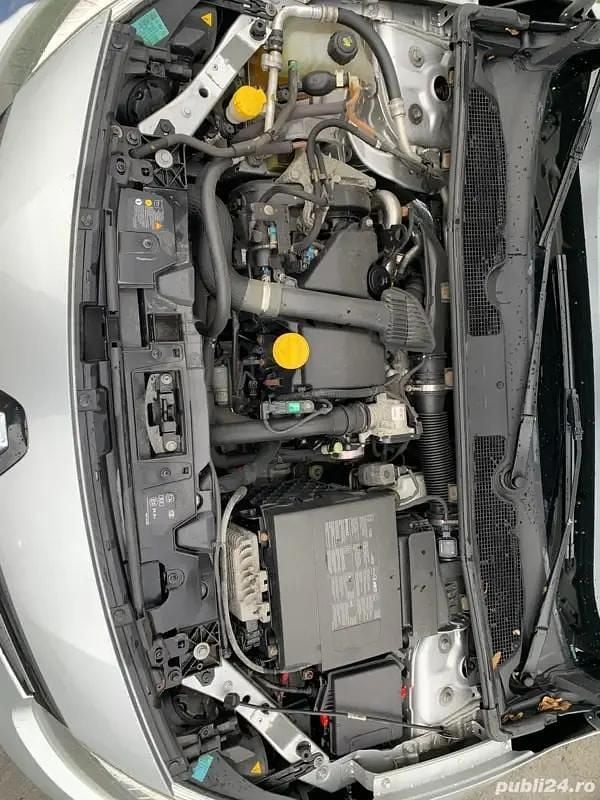 Second-hand Renault Fluence 110 CP (80 kW) 2015 Berlinǎ