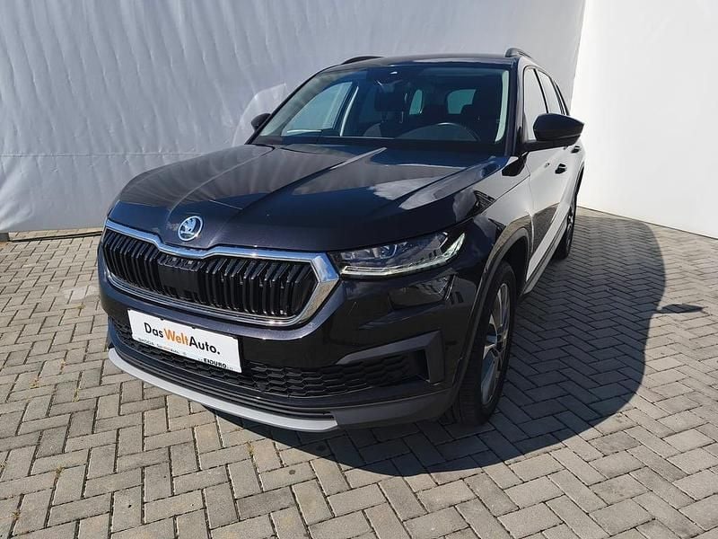 Negru metalic perleffect Utilizat 2022 Skoda Kodiaq Style SUV | 31.921 EUR (Preț OK) - Imagine 1/4