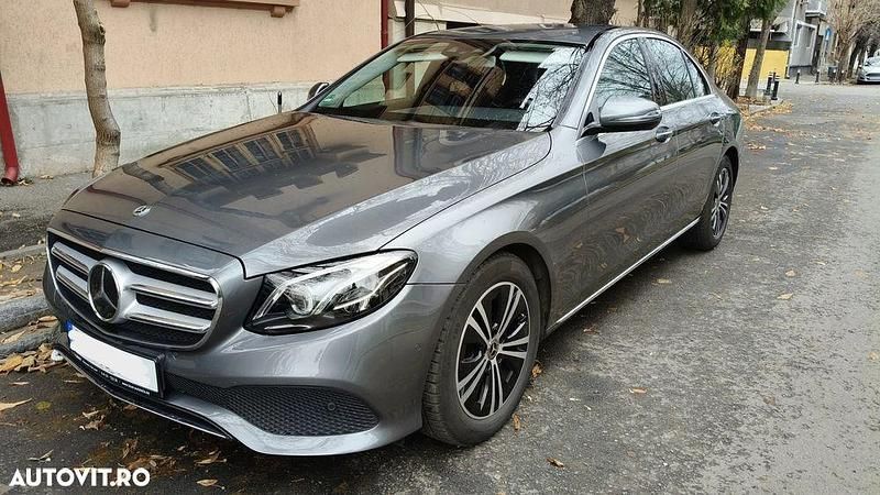 Culoaregri Utilizat 2018 Mercedes E220 Avantgarde Hatchback | 27.000 EUR (Scump) - Imagine 1/4