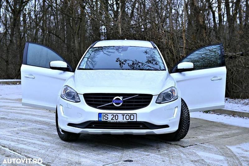 Second-hand Volvo XC60 190 CP (139 kW) 2016 Culoarealb SUV